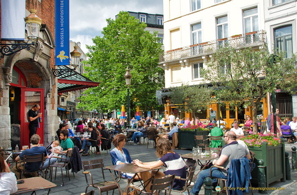 Outdoor cafés in Place Saint-Géry 